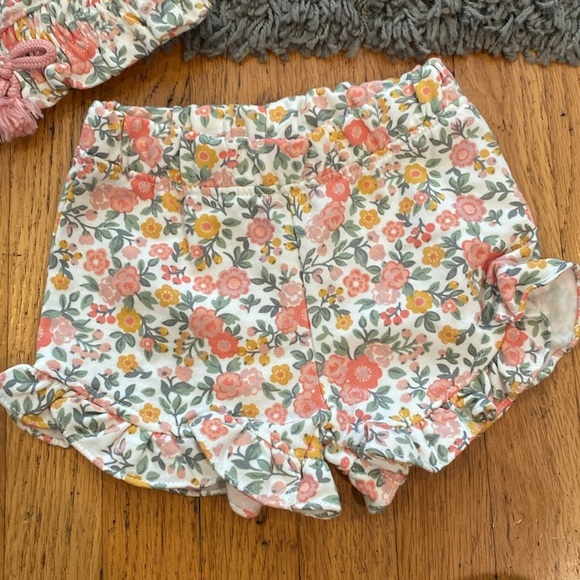 Nicole Miller Sport Baby Girl Floral Two Piece Hoodie and Shorts Size 12 Months - Picture 2 of 9